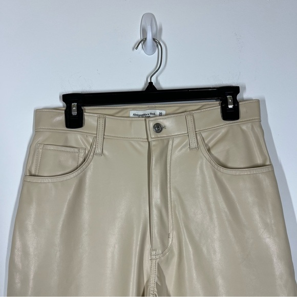 Abercrombie & Fitch 90’s Straight Vegan Leather Pant Size 30 SHORT - Picture 5 of 10